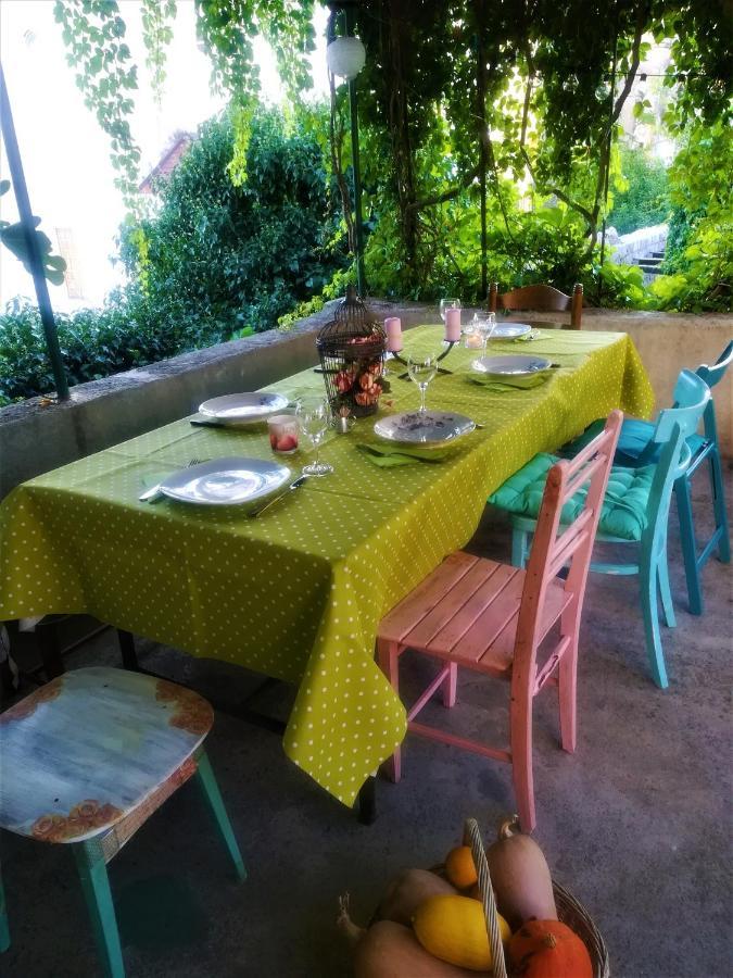 Dida Roko, Rustikalni Apartman S Terasom Каштела Экстерьер фото