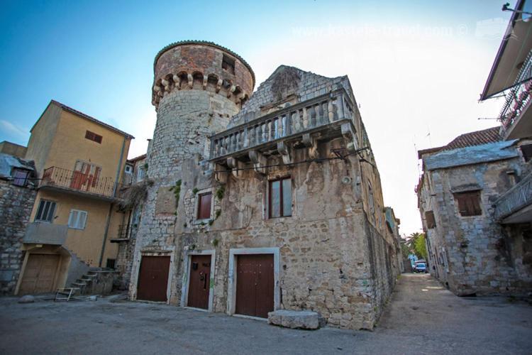 Dida Roko, Rustikalni Apartman S Terasom Каштела Экстерьер фото