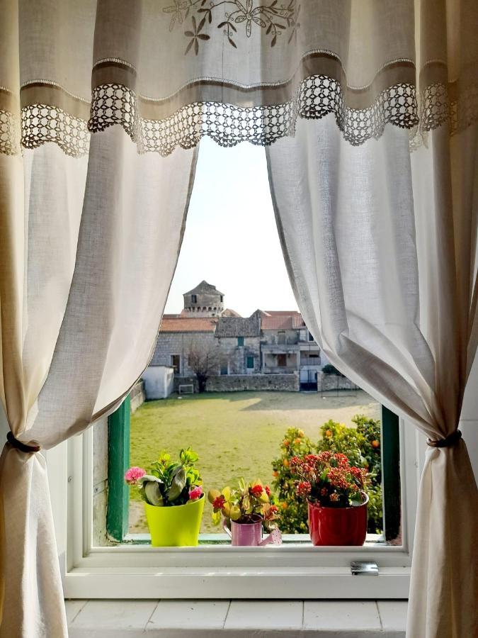Dida Roko, Rustikalni Apartman S Terasom Каштела Экстерьер фото