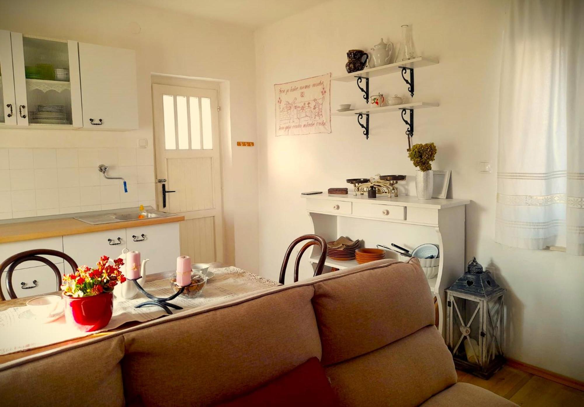 Dida Roko, Rustikalni Apartman S Terasom Каштела Экстерьер фото